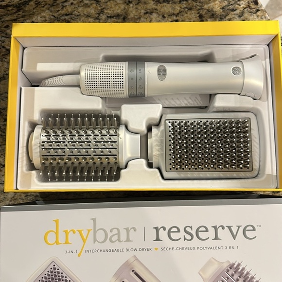 NIB drybar reserve 3-in-1 interchangeable blow-dryer - Picture 5 of 9